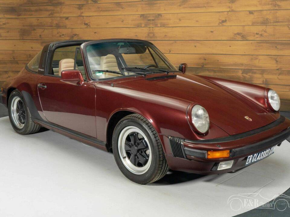Image 3/19 of Porsche 911 Carrera 3.2 (1984)