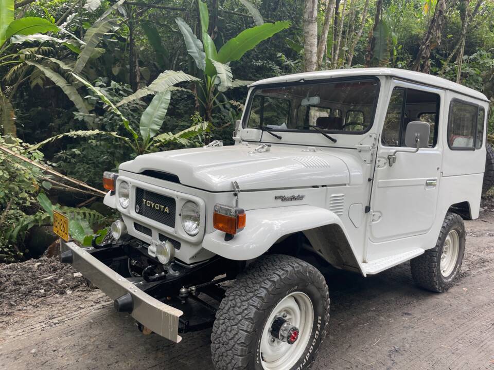 Bild 6/55 von Toyota Land Cruiser FJ 40 (1982)