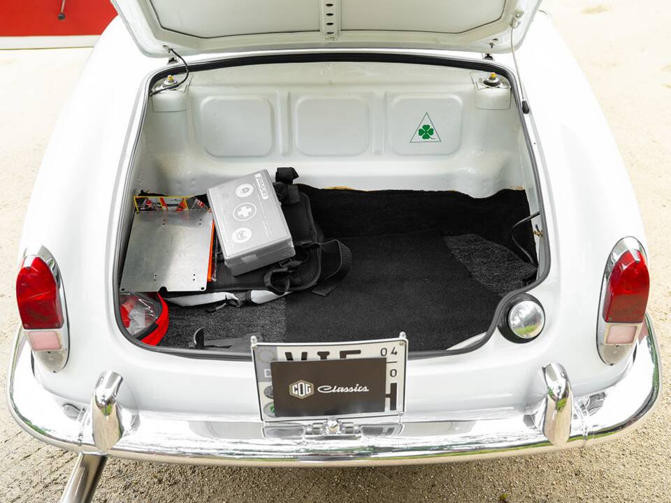 Immagine 35/43 di Alfa Romeo Giulia 1600 Spider (1964)