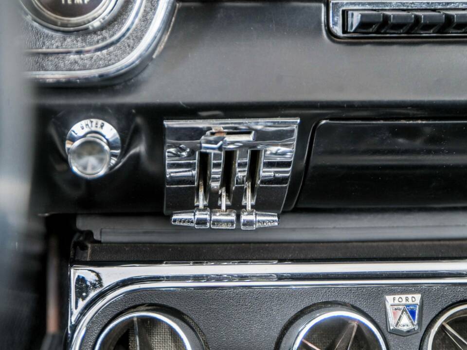 Image 25/50 of Ford Mustang 289 (1966)