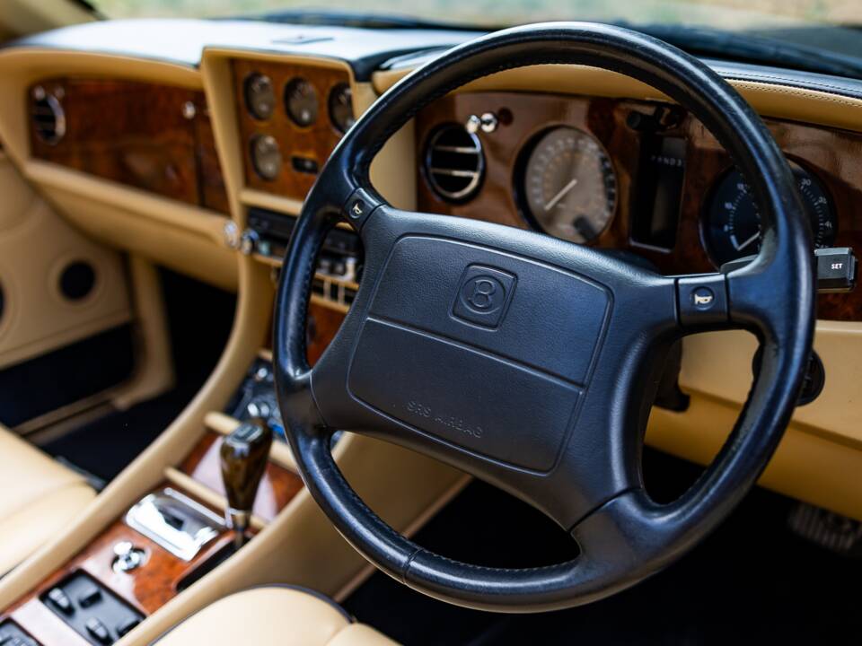 Bild 42/50 von Bentley Azure (1997)