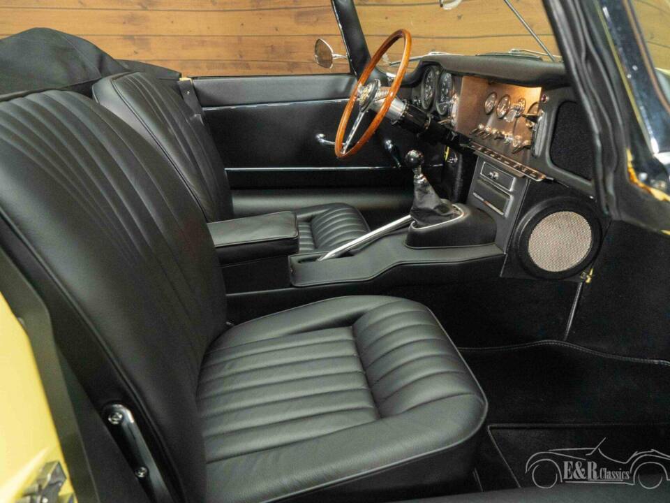 Imagen 7/19 de Jaguar E-Type 4.2 (1965)