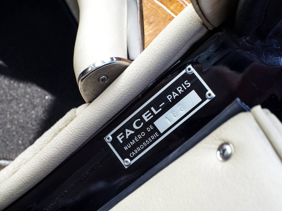 Image 21/34 of Facel Vega Facel II (1964)