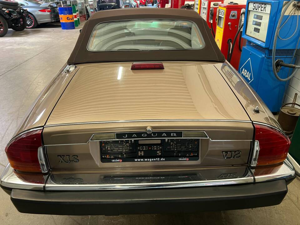Image 14/19 of Jaguar XJ-S H.E. (1990)