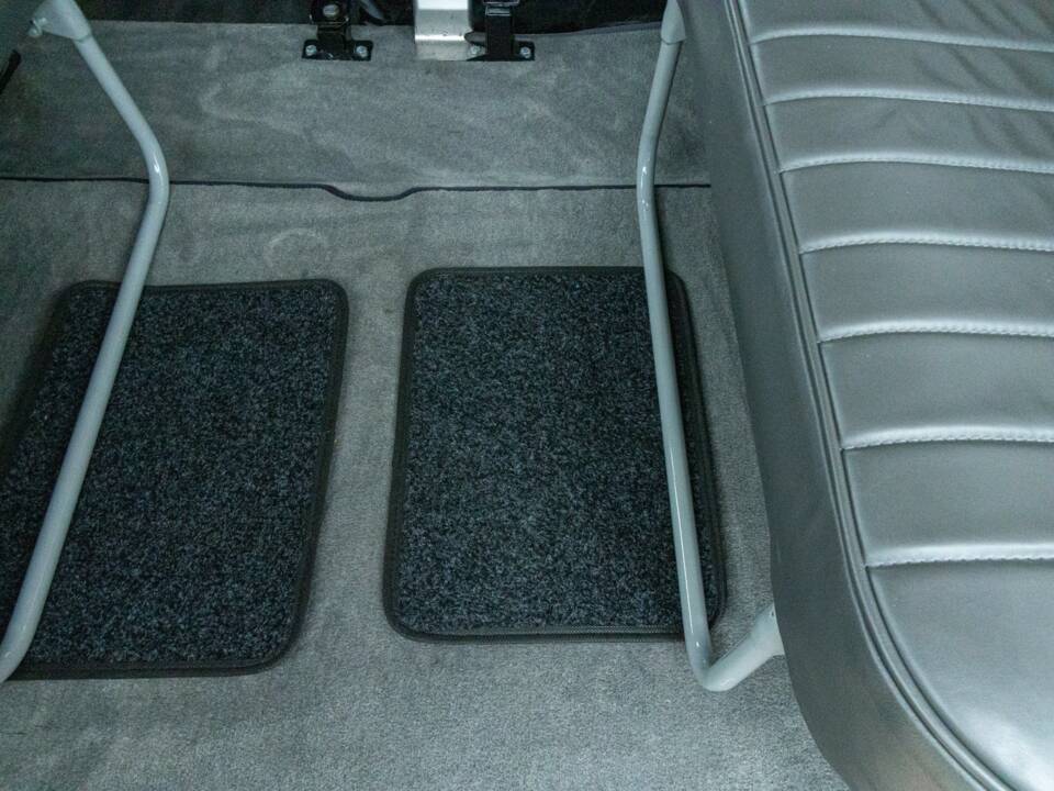 Image 24/50 of Toyota Land Cruiser FJ 40 (1980)