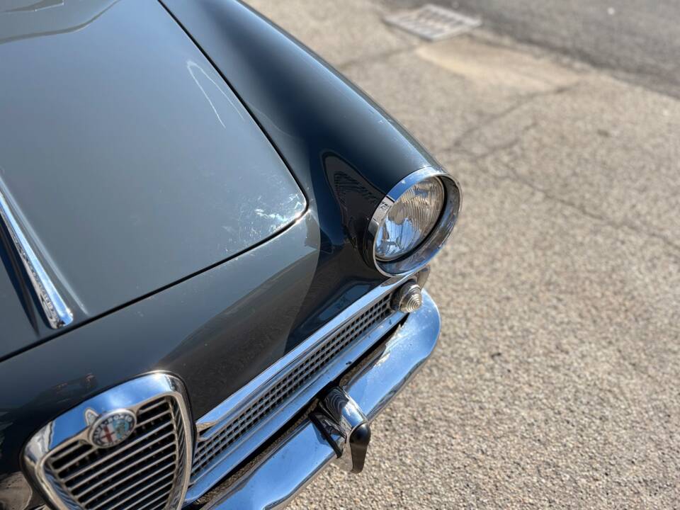 Image 16/25 of Alfa Romeo Giulietta TI (1961)