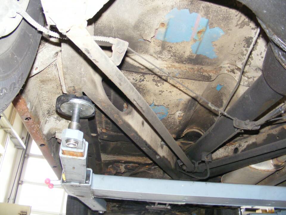 Image 17/56 of Buick 40 Special (1956)