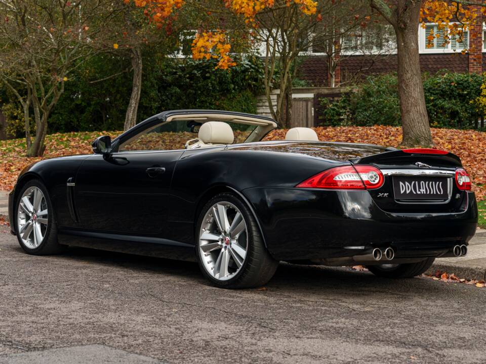 Image 4/30 de Jaguar XKR (2009)
