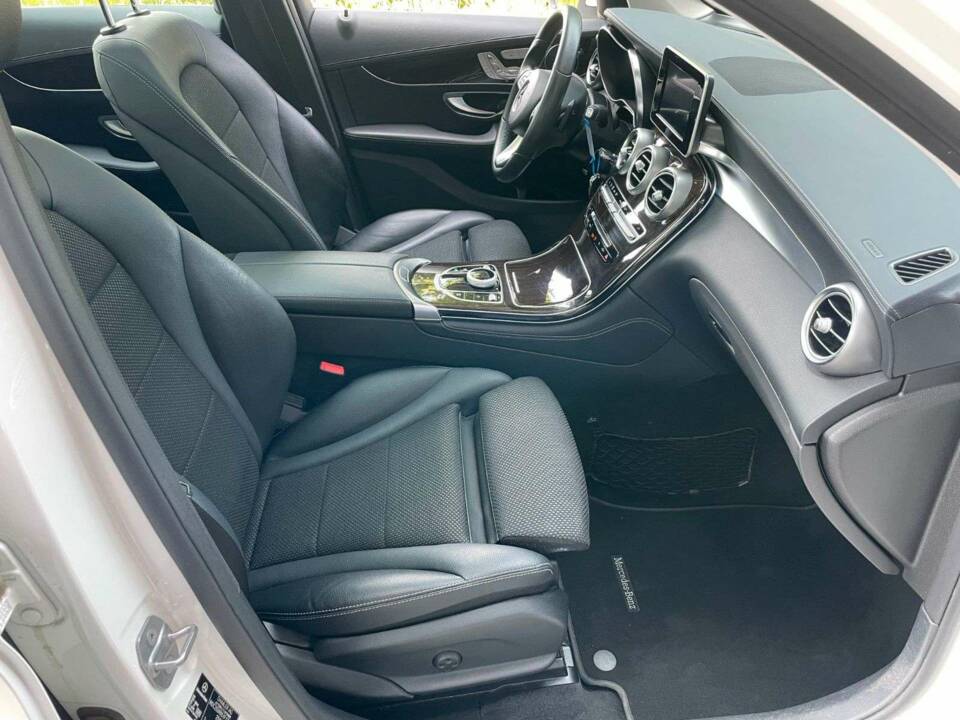 Afbeelding 15/18 van Mercedes-Benz GLC 220 d 4MATIC (2016)