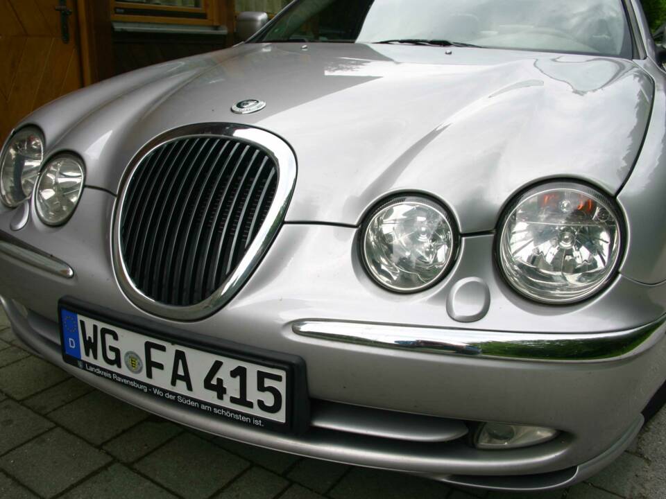 Bild 37/51 von Jaguar S-Type 4.0 V8 (2000)