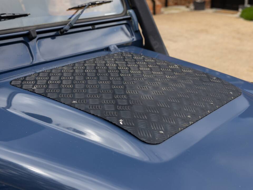 Image 19/43 of Land Rover Defender 90 (2010)