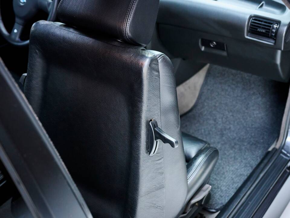 Bild 23/36 von BMW M3 (1989)