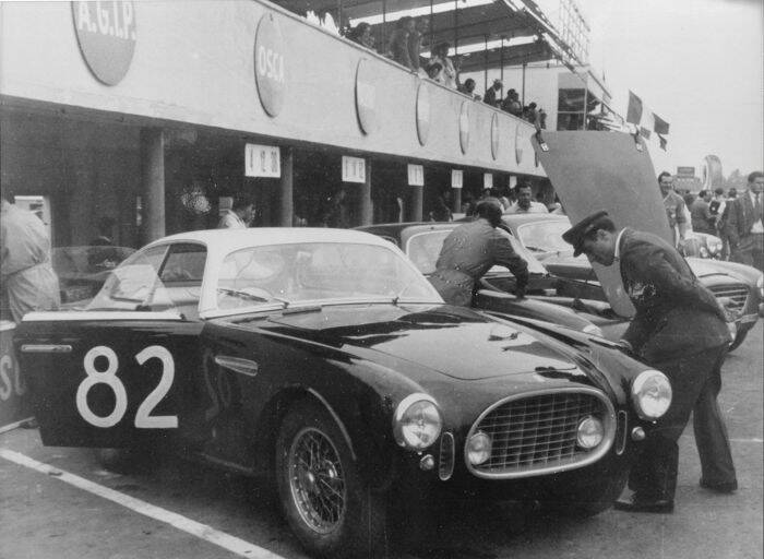 Image 59/61 of Ferrari 225 S (1952)