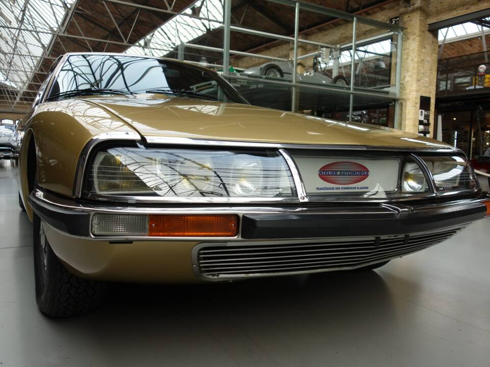 Image 6/32 de Citroën SM injection (1973)