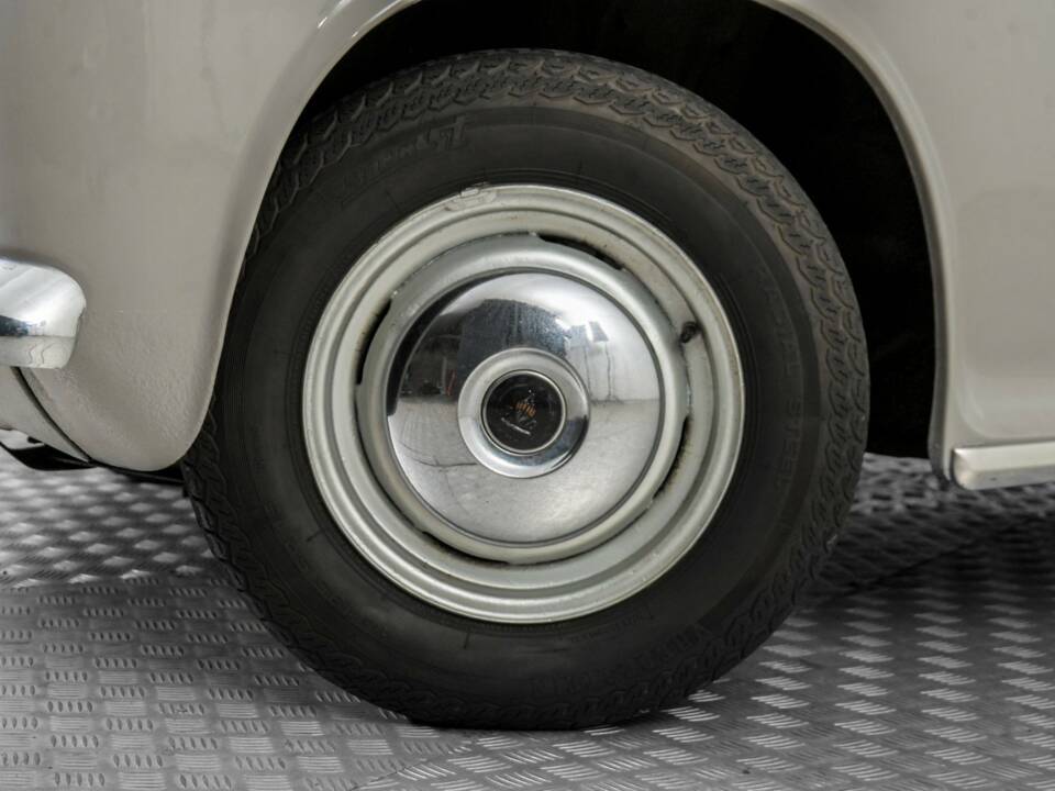 Image 4/50 de Rover 100 (1962)