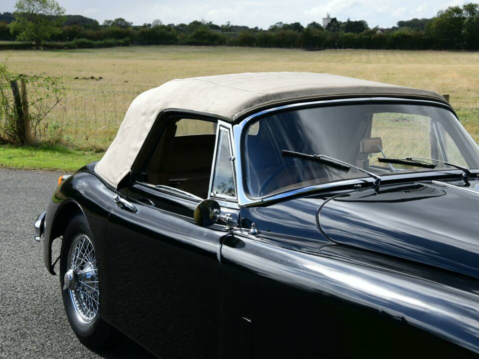 Imagen 31/50 de Jaguar XK 150 3.8 S DHC (1959)