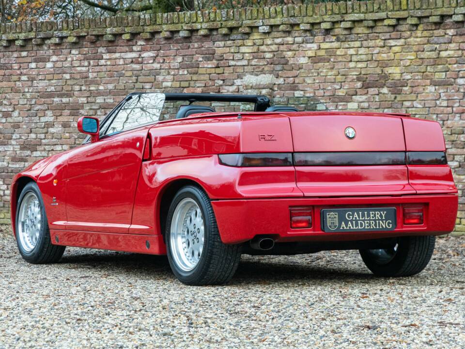 Bild 43/50 von Alfa Romeo RZ (1995)