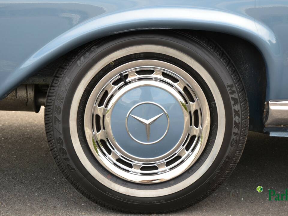 Bild 38/50 von Mercedes-Benz 280 SE 3,5 (1971)