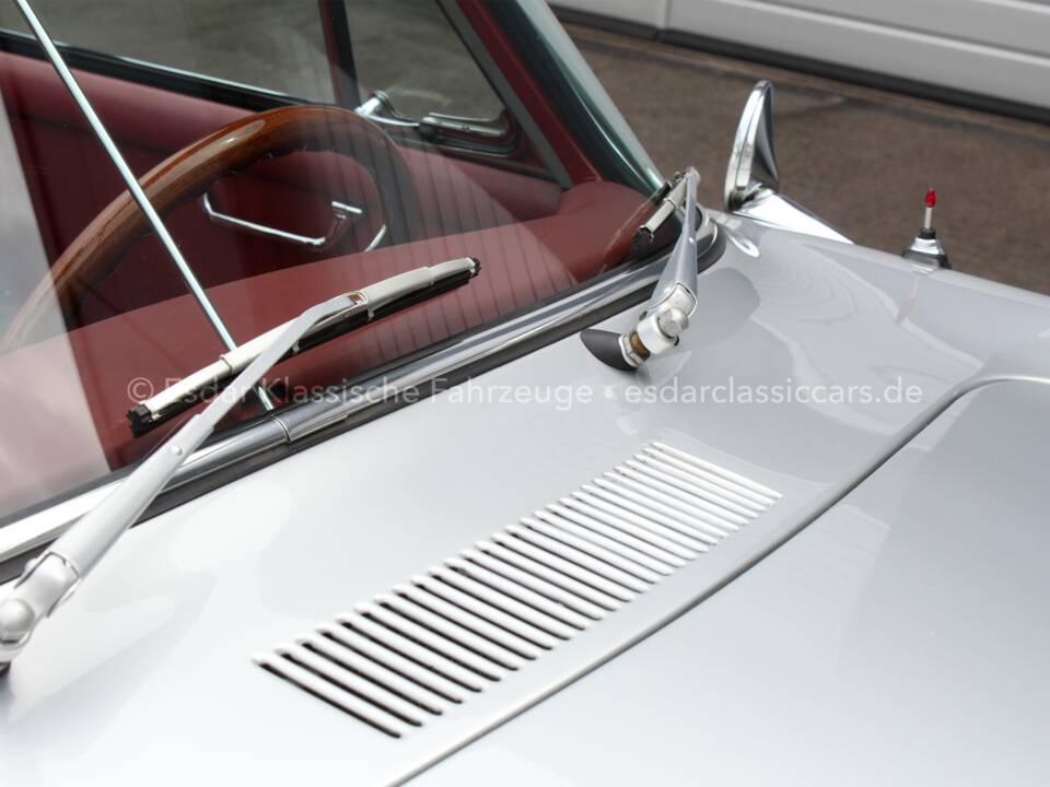 Afbeelding 18/42 van Porsche 356 B 1600 (1962)