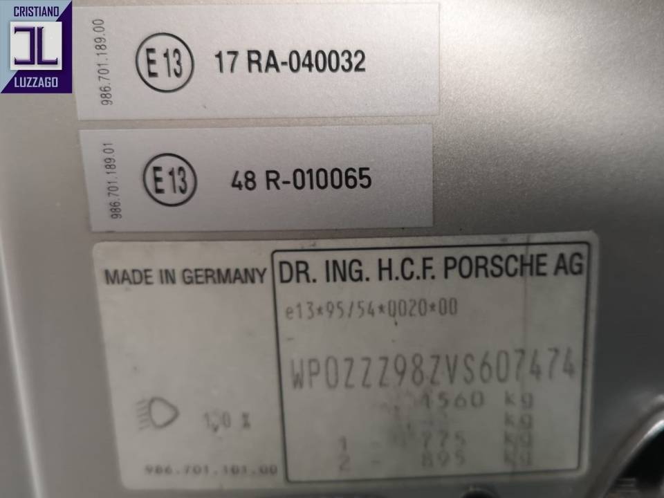 Image 33/40 of Porsche Boxster (1997)