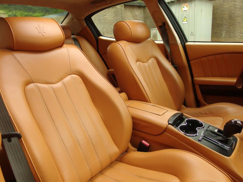 Afbeelding 54/100 van Maserati Quattroporte 4.2 (2007)