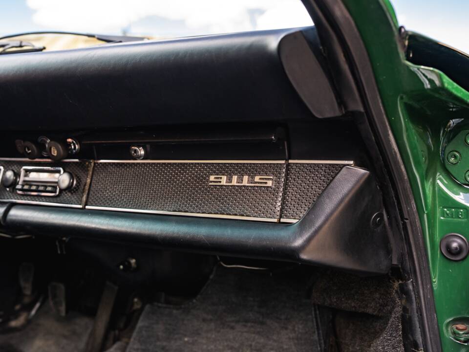 Image 17/32 of Porsche 911 2.2 S (1970)