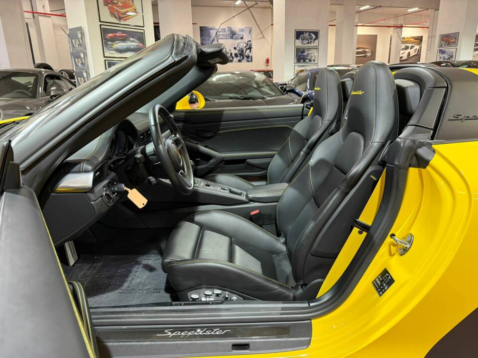 Bild 9/86 von Porsche 911 Speedster (2019)