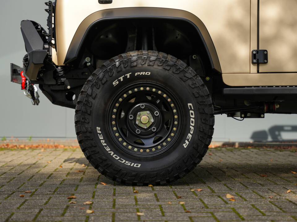 Bild 7/58 von Land Rover Defender 110 (2013)