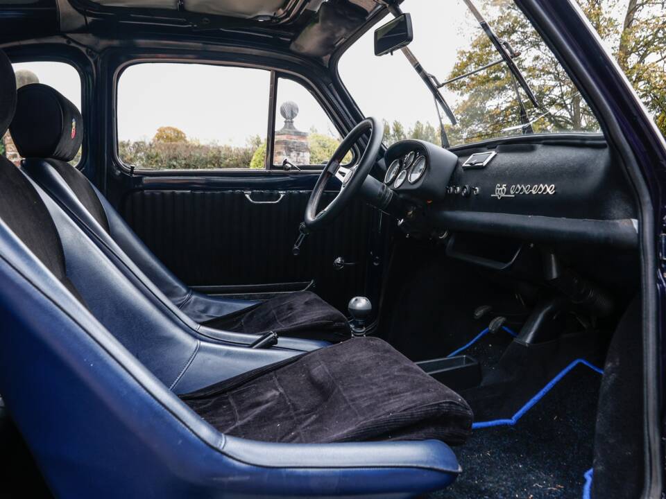 Image 39/45 of FIAT 500 L (1972)