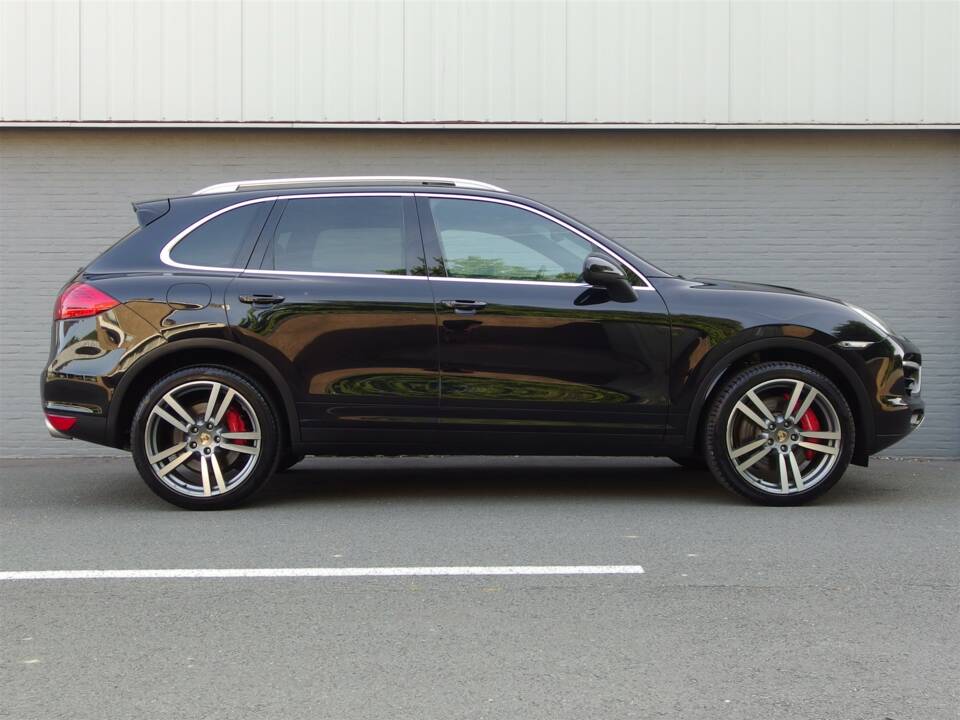 Bild 5/98 von Porsche Cayenne Turbo (2010)