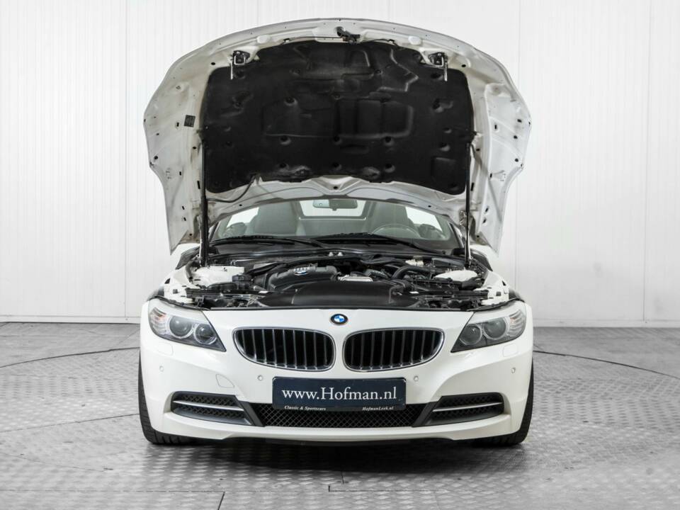 Image 37/50 of BMW Z4 sDrive23i (2010)