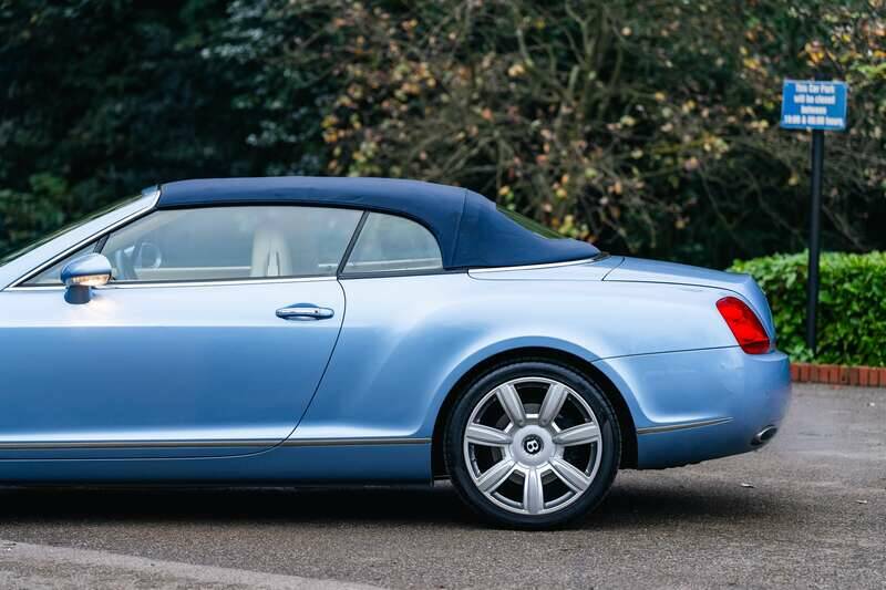 Bild 40/50 von Bentley Continental GTC (2007)