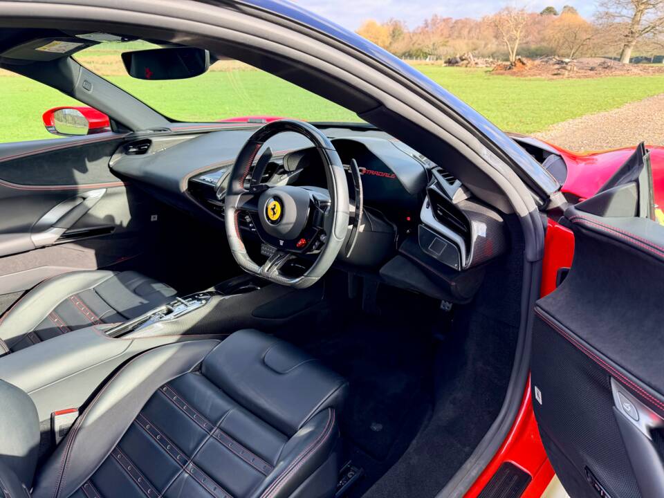 Afbeelding 23/38 van Ferrari SF90 Stradale (2021)