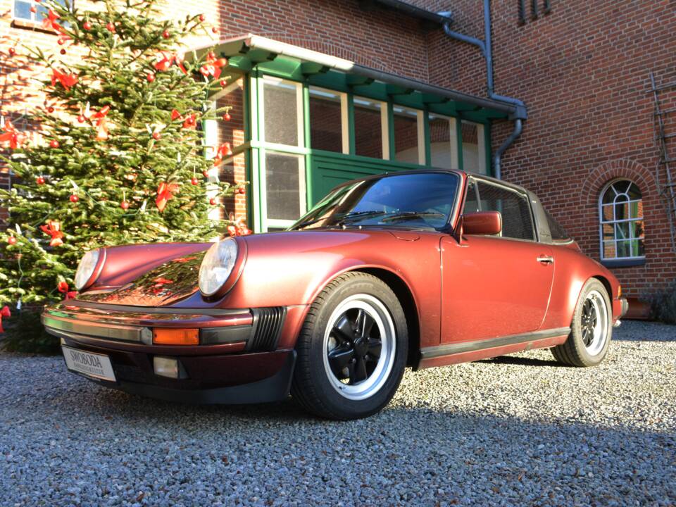 Bild 2/13 von Porsche 911 Carrera 3.2 (1984)