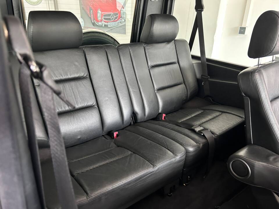 Image 17/28 of Mercedes-Benz G 500 (SWB) (1999)