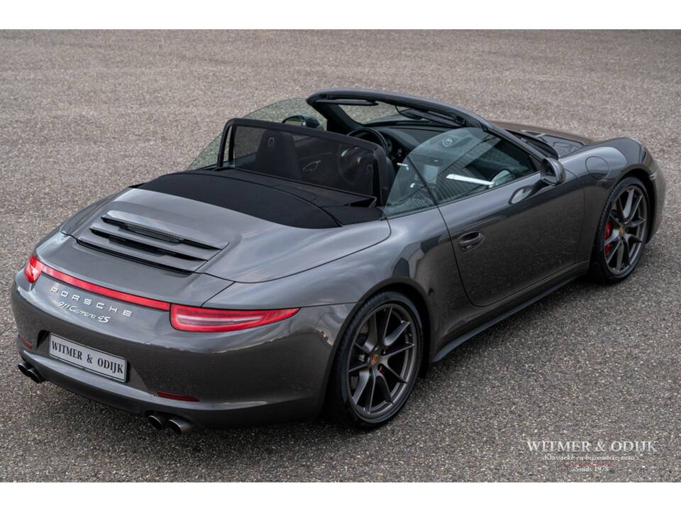 Image 12/47 of Porsche 911 Carrera 4S (2014)