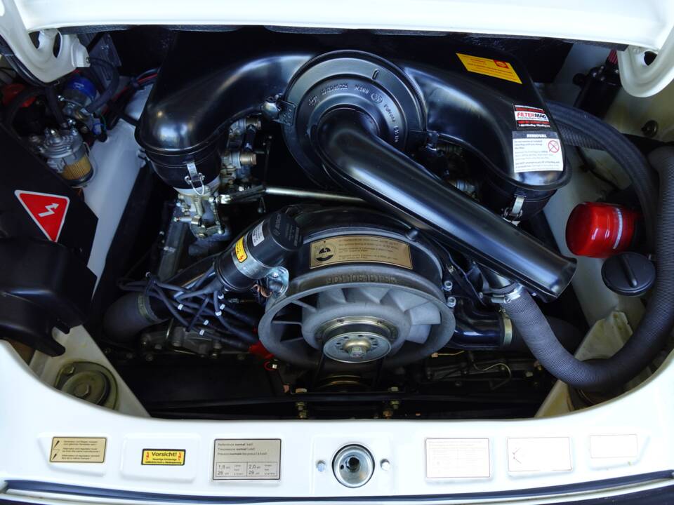 Bild 38/48 von Porsche 911 2.0 T (1968)