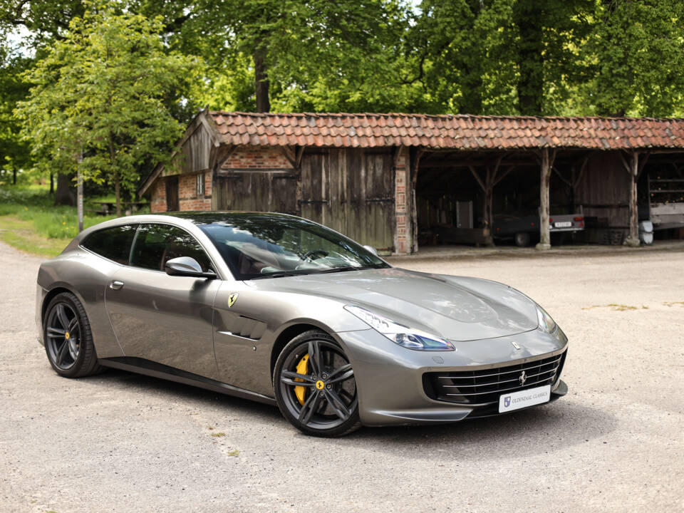 Immagine 11/61 di Ferrari GTC4Lusso (2017)