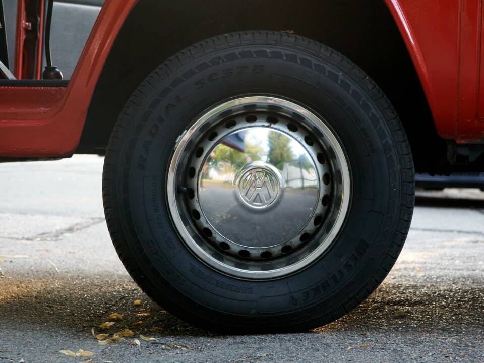 Bild 10/17 von Volkswagen T2b Kleinbus (1974)
