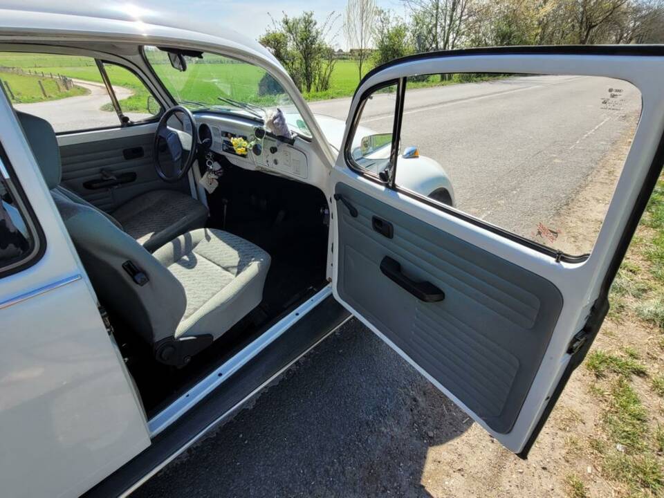 Image 15/17 of Volkswagen Beetle 1600 Mexico (1995)