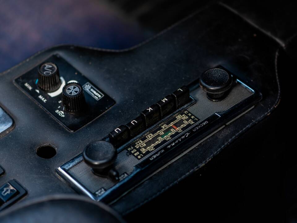 Image 21/50 of Ferrari Dino 308 GT4 (1977)