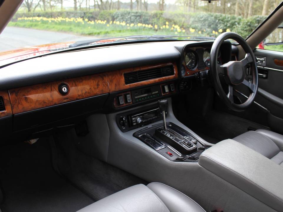 Image 11/18 of Jaguar XJS V12 Lister (1986)