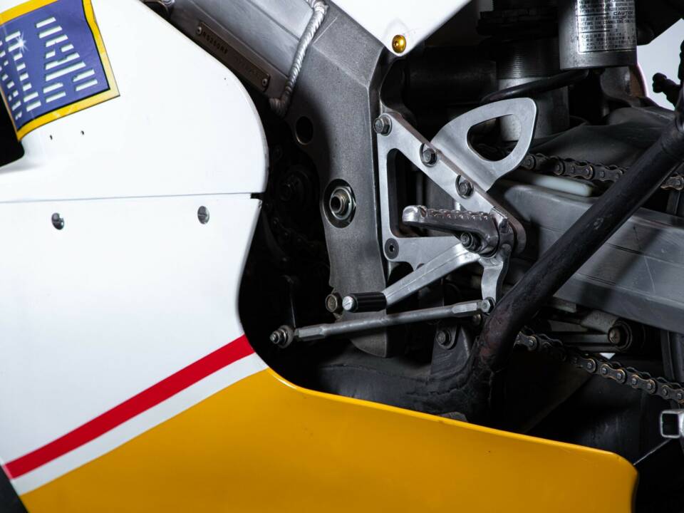 Bild 16/50 von Honda RS 250 RF (1992)