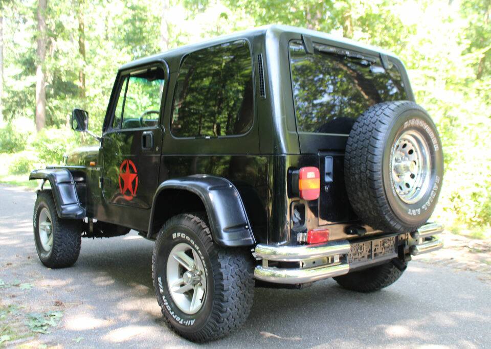 Bild 6/8 von Jeep Wrangler 2.5L (1992)
