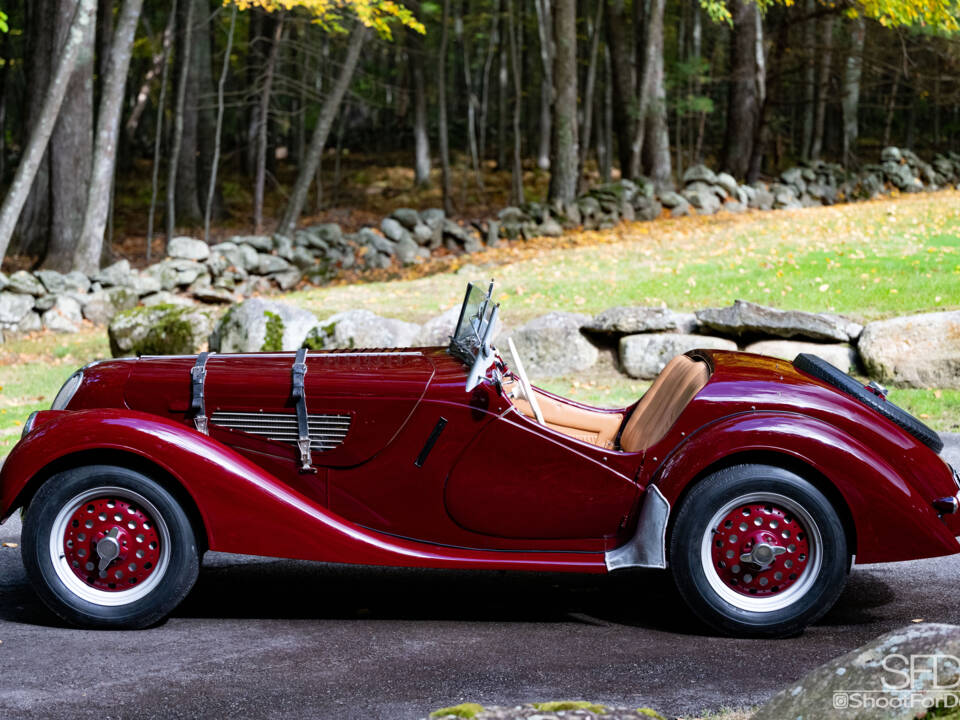 Image 6/47 of BMW 328 (1937)