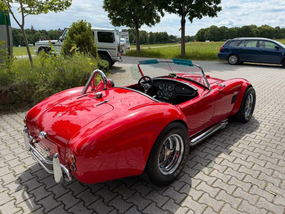Immagine 9/22 di AC Cobra 289 (1990)