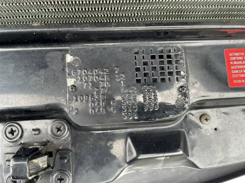 Image 31/36 of Mercedes-Benz 560 SL (1986)