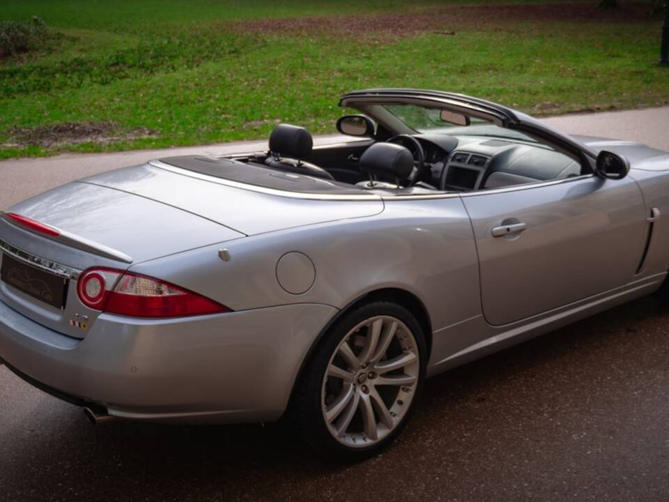 Image 11/31 of Jaguar XK 4.2 (2006)