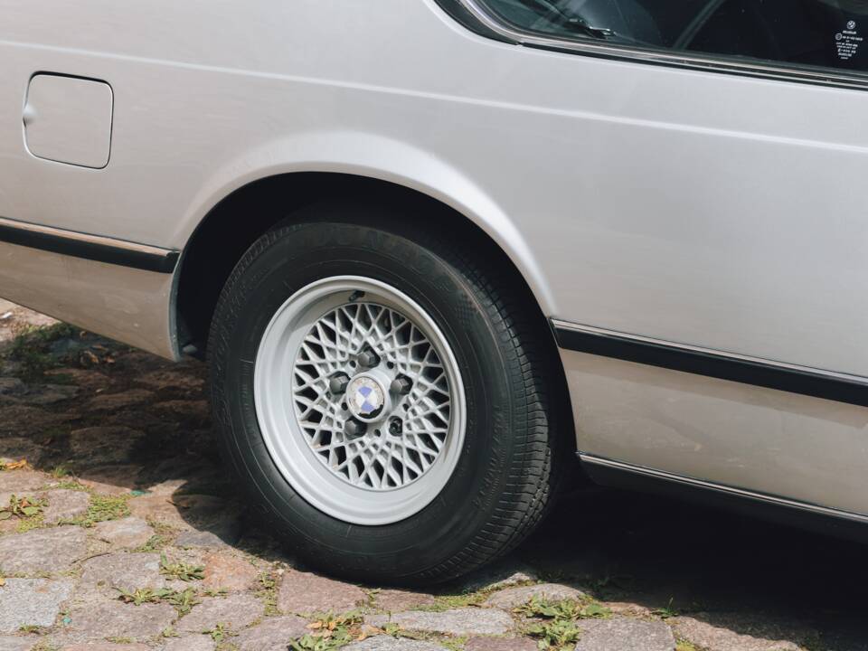 Bild 37/106 von BMW 633 CSi (1976)