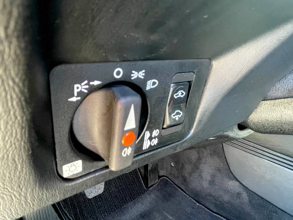 Bild 15/20 von Mercedes-Benz 190 E 2.5-16 Evolution I (1989)